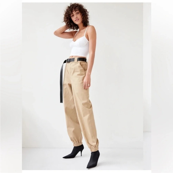 TNA Tawny
Cargo Pant,
Size Small. Black colored utility style cargos. Streetwear - Picture 1 of 16